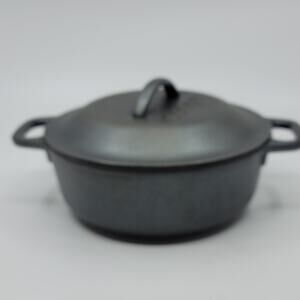 Vintage Lodge  Cast Iron Dutch Oven with  Lid 8 1/4" D x 3" Tall USA 2 SP